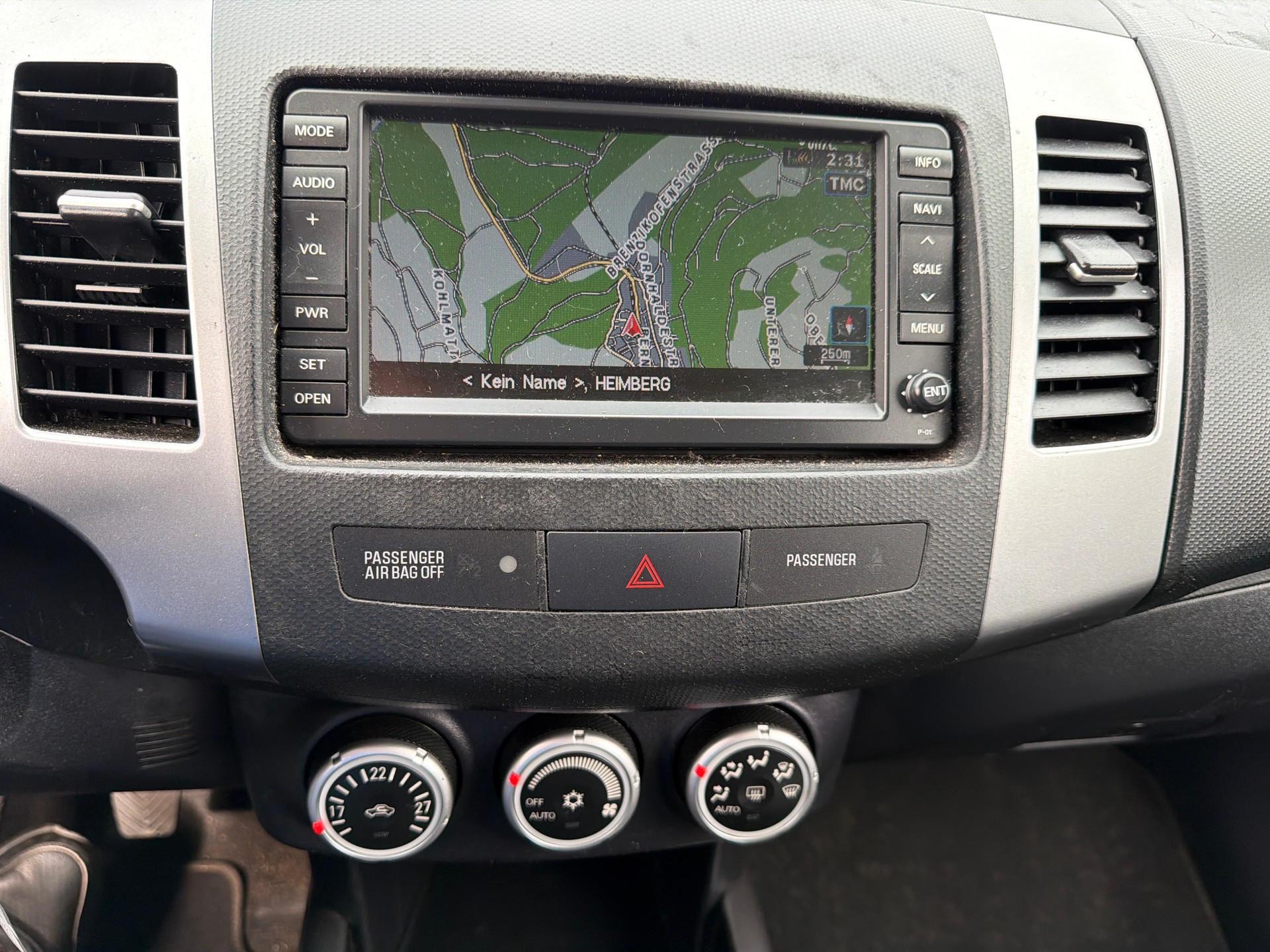 PEUGEOT 4007 2.2 HDi Platinum Edition-image-10