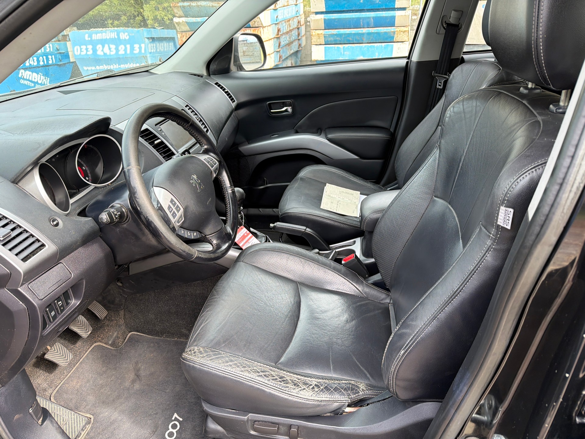 PEUGEOT 4007 2.2 HDi Platinum Edition-image-9