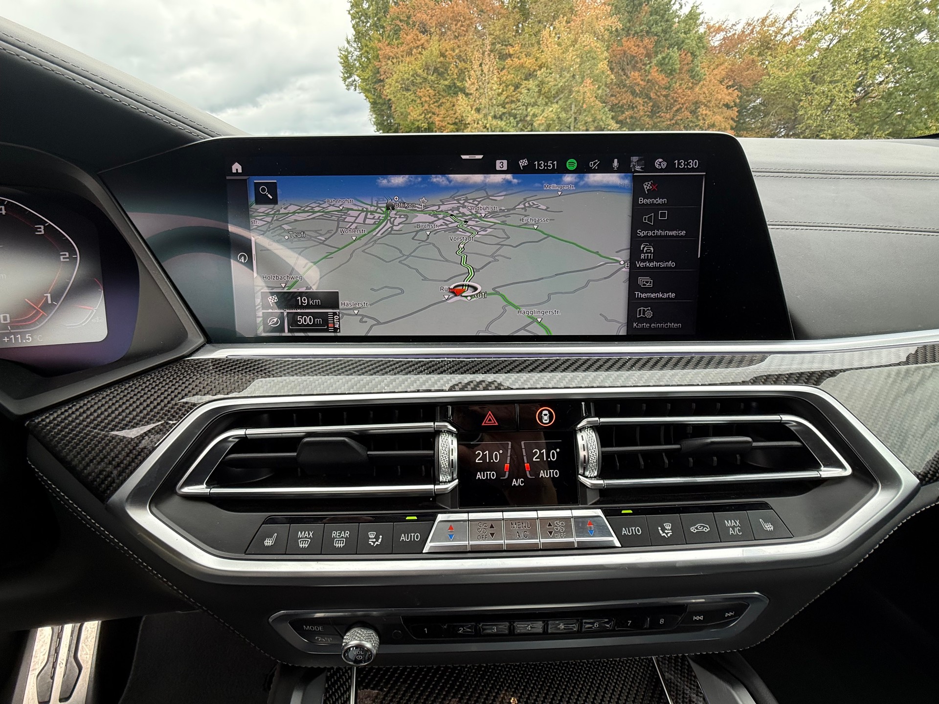 BMW X6 M50d, CH FZ, 1. Hd., Vollaustattung, Glow-Grill, lückenlose Service-Historie-image-6