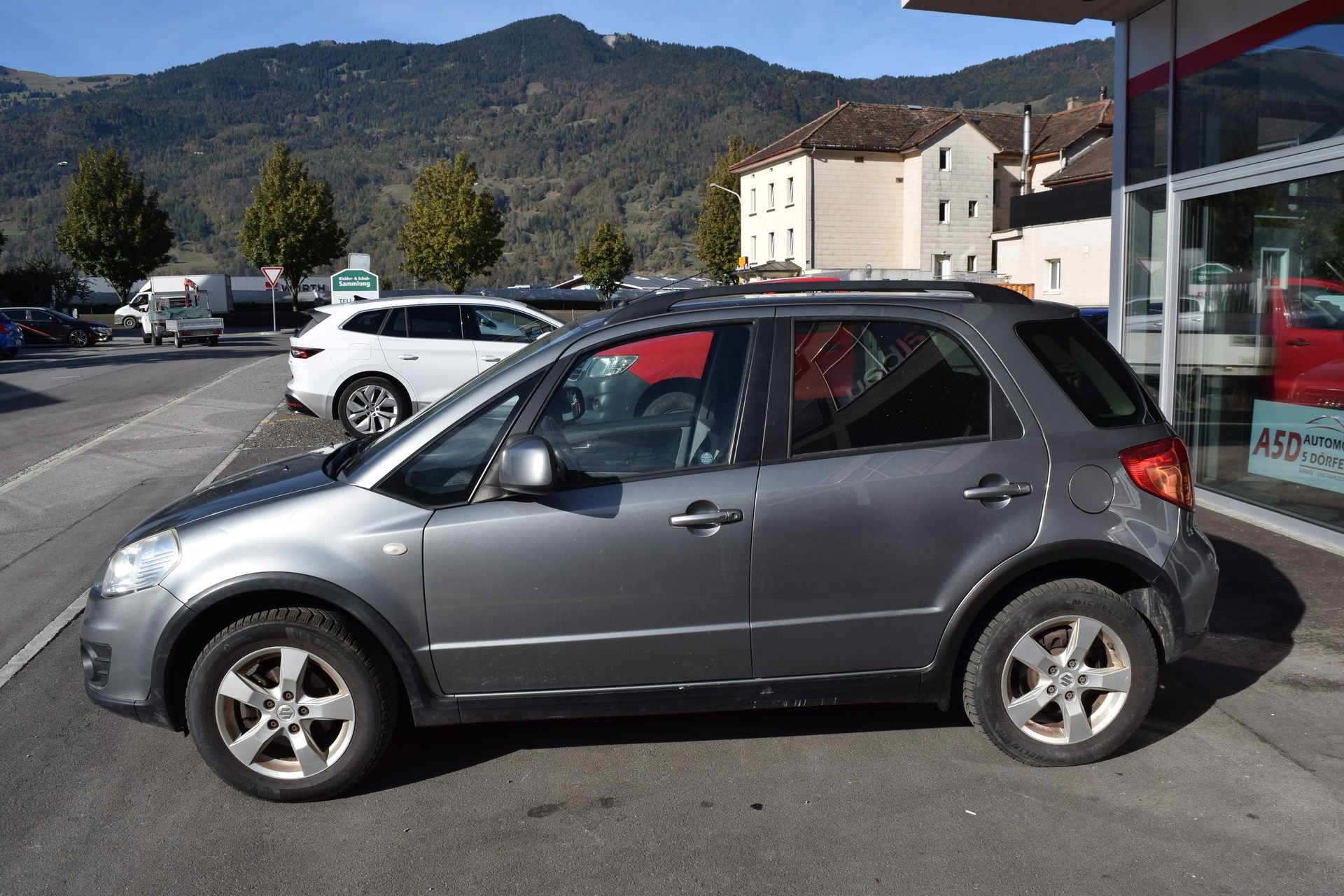 SUZUKI SX4 1.6 16V GL Top Piz Sulai 4WD-showroom-element-3