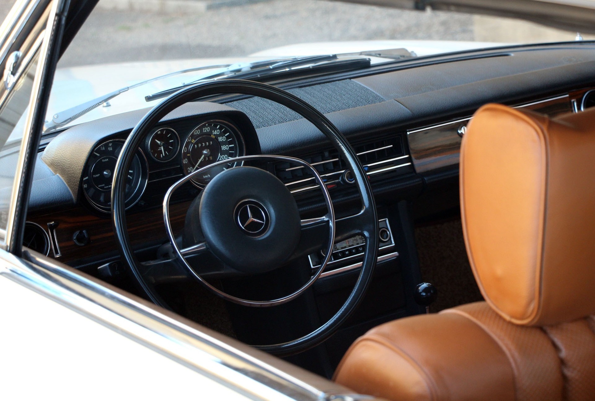 MERCEDES-BENZ 250 C – Strich 8 Coupé-image-12