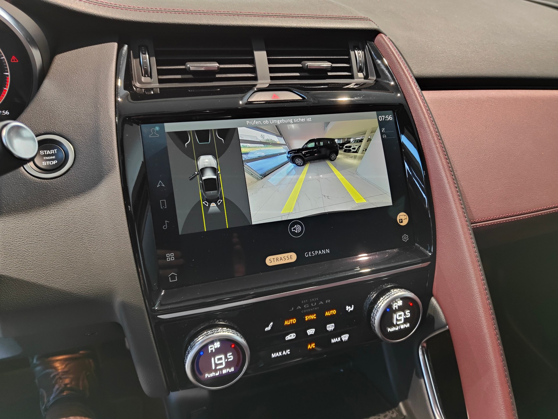 JAGUAR E-Pace 2.0 P250 R-Dynamic AWD SE-image-14
