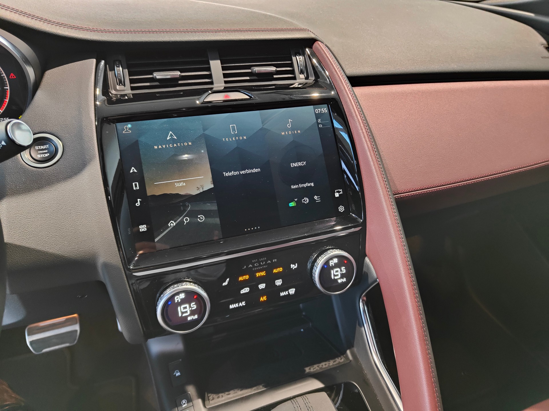 JAGUAR E-Pace 2.0 P250 R-Dynamic AWD SE-image-10