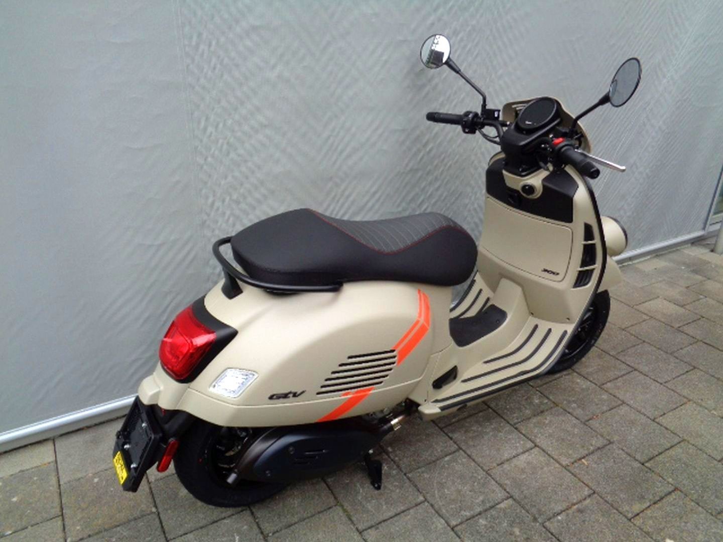 PIAGGIO VESPA GTV 300 RST-image-5