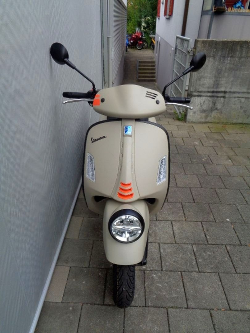 PIAGGIO VESPA GTV 300 RST-image-2