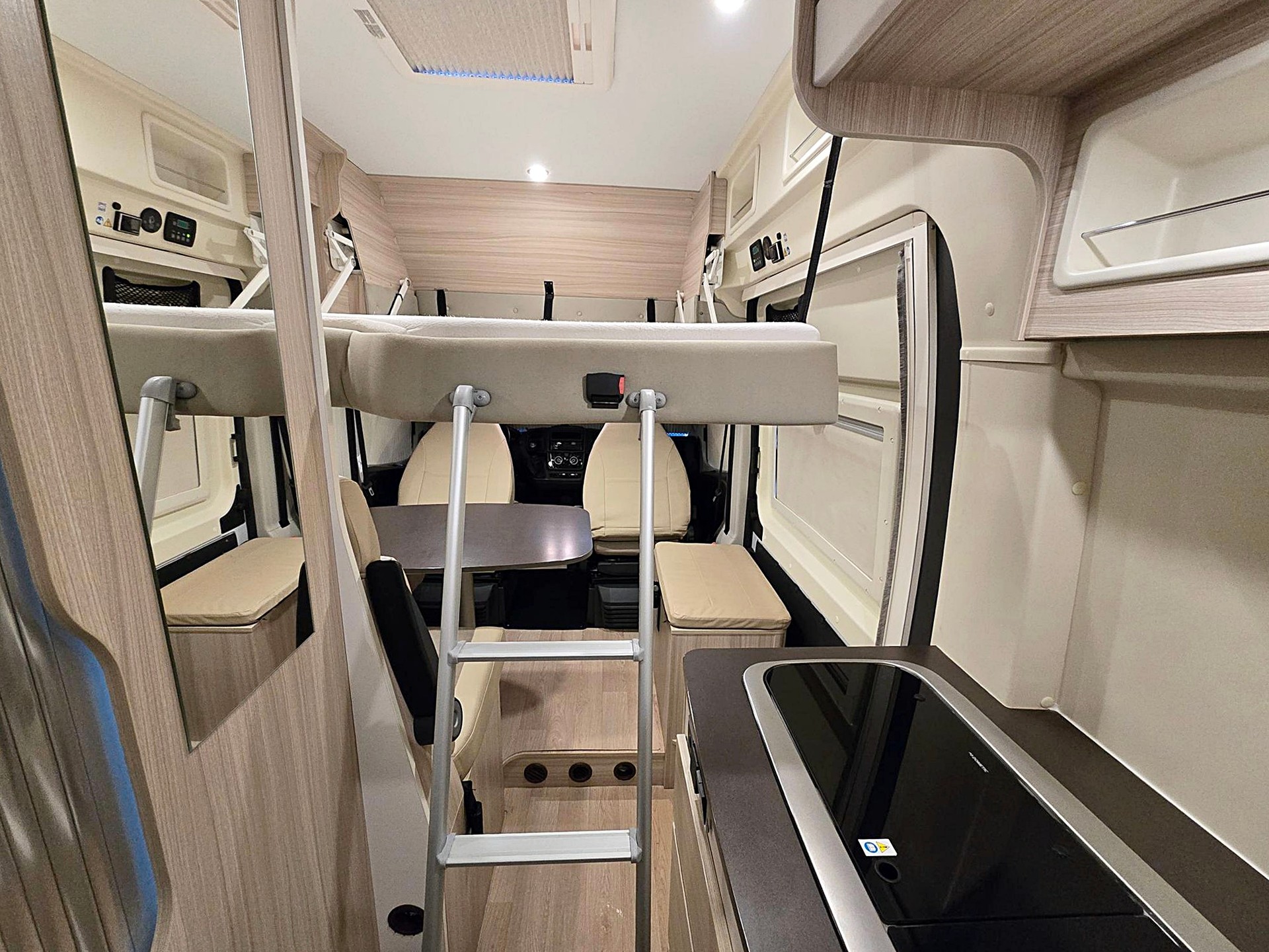DREAMER CAMPERFIVE FUN 2,2 DIESEL H3 HOCHDACH FIAT DUCATO MJ 140-image-8