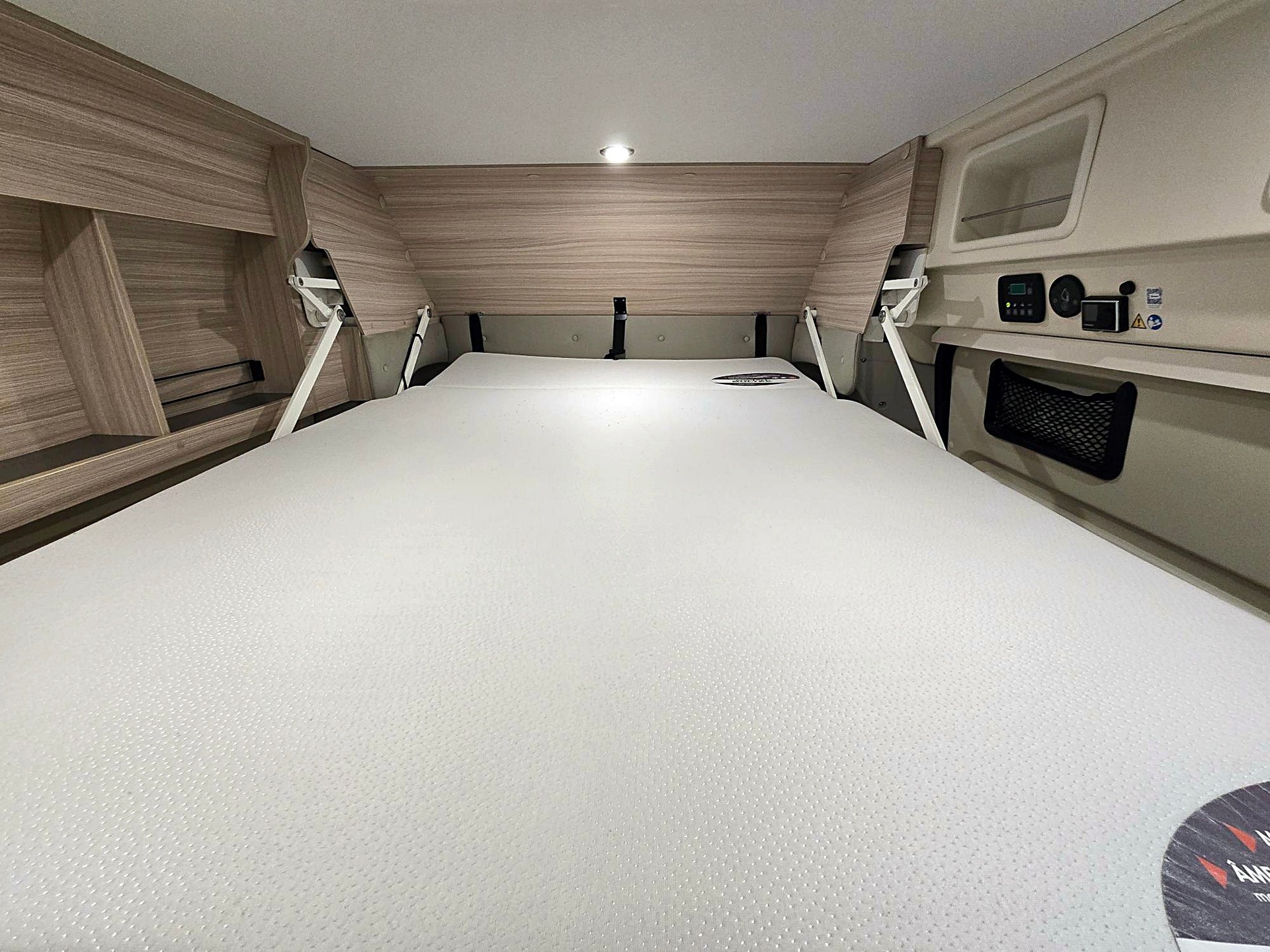 DREAMER CAMPERFIVE FUN 2,2 DIESEL H3 HOCHDACH FIAT DUCATO MJ 140-image-9