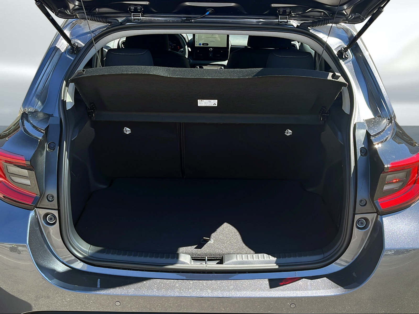 TOYOTA Yaris 1.5 Trend e-CVT-image-6