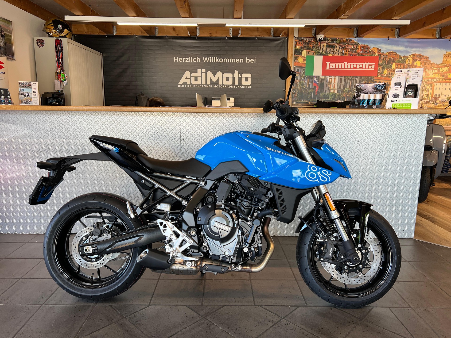 SUZUKI GSX 800