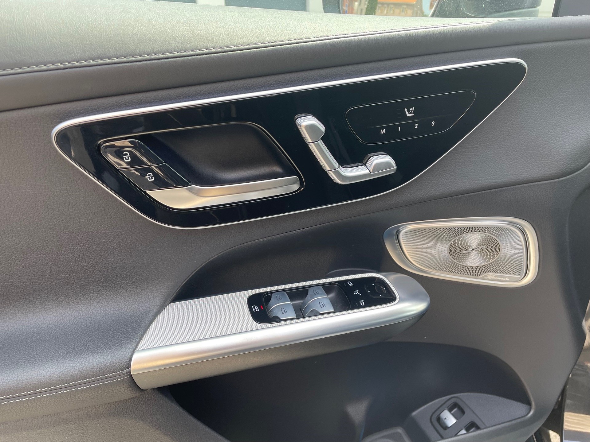 MERCEDES-BENZ GLC 300 e 4M 9G-Tronic-image-6