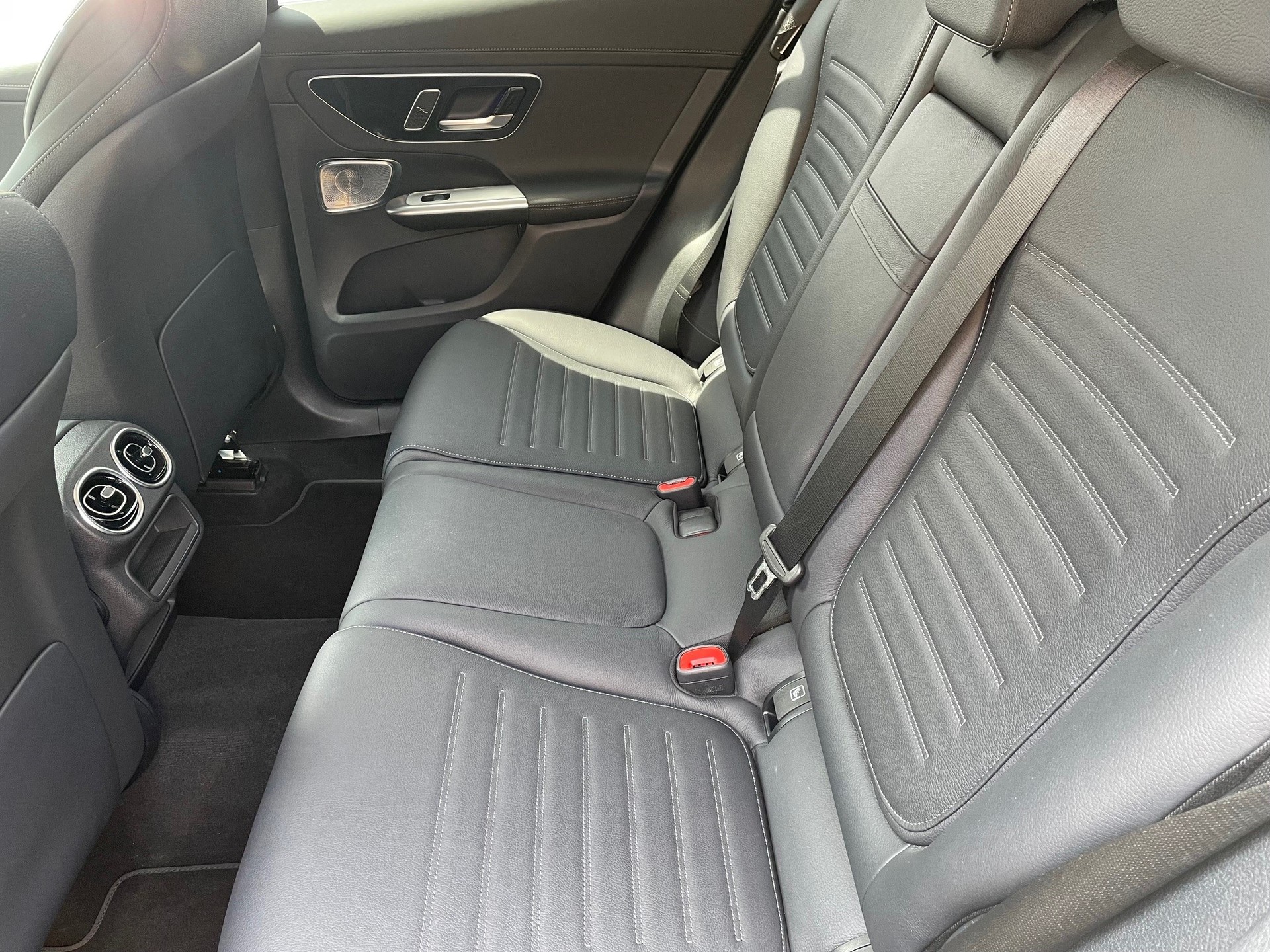 MERCEDES-BENZ GLC 300 e 4M 9G-Tronic-image-7