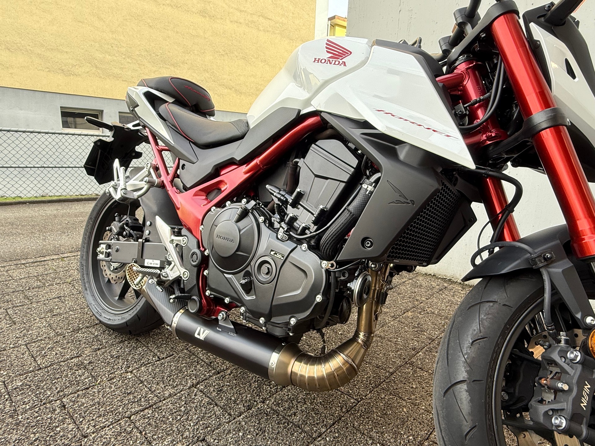 HONDA CB 750 Hornet-image-0