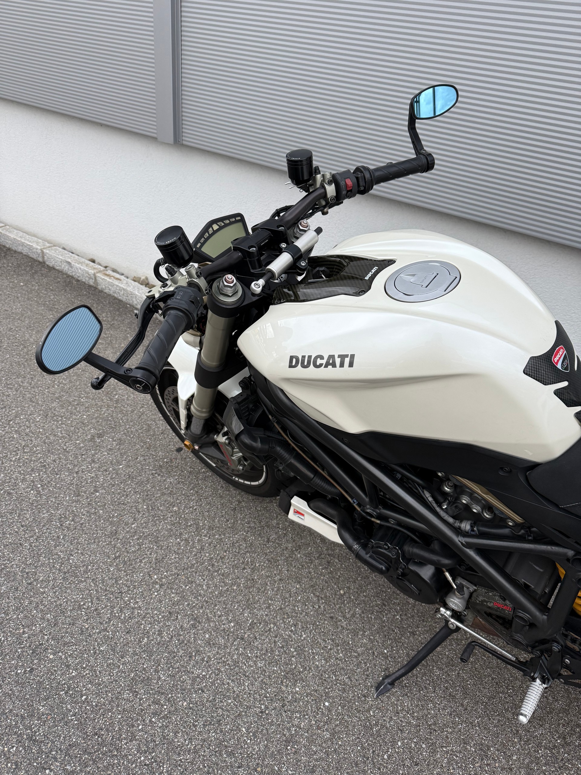 DUCATI Streetfighter 1099 S-image-9