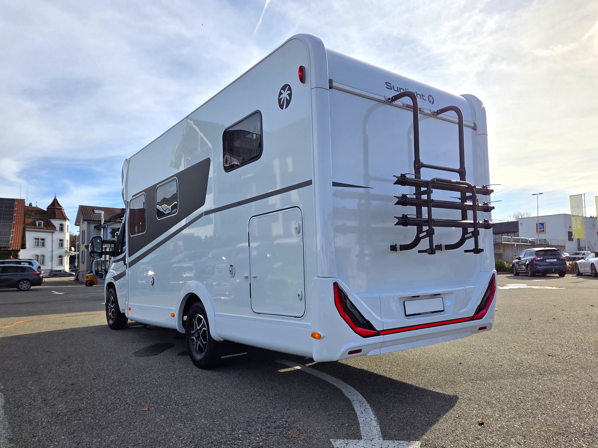 SUNLIGHT T67S Adventure Edition-image-4