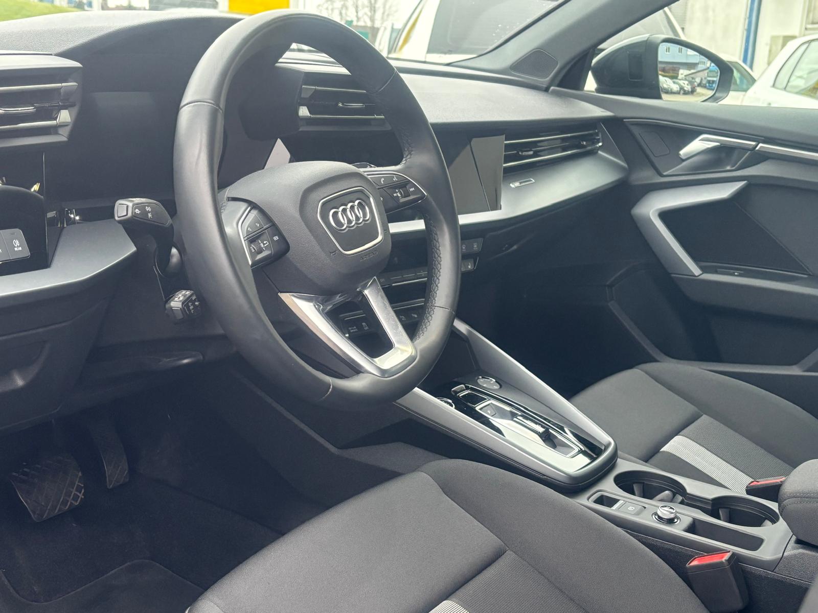 AUDI A3 Sportback 35 TFSI S-tronic-showroom-element-2