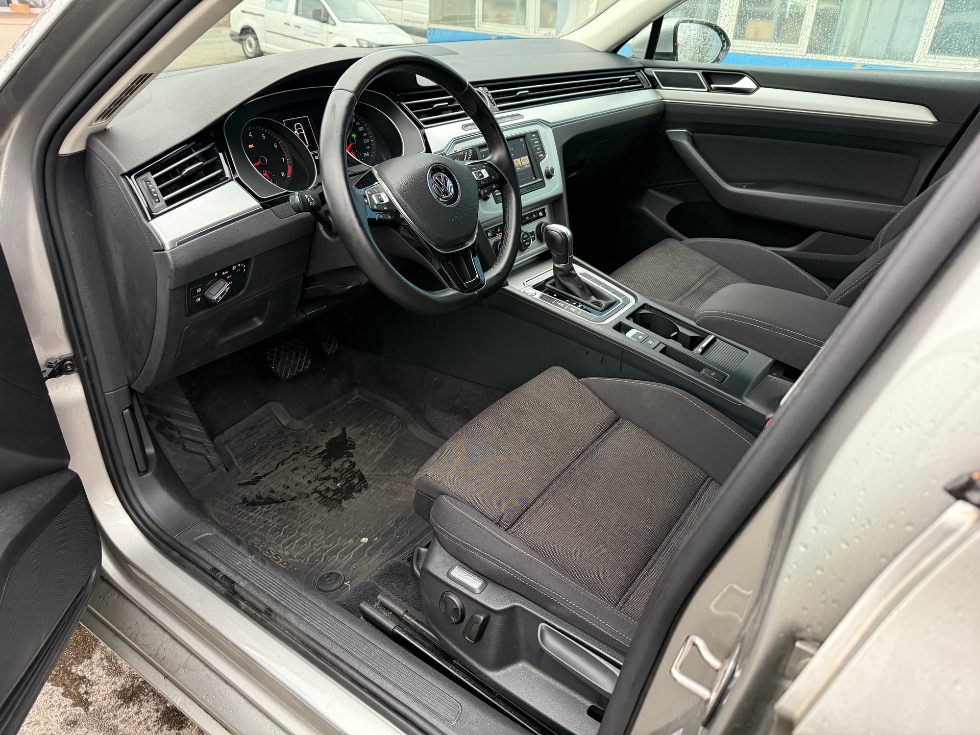 VW Passat Variant 1.8 TSI BMT Comfortline DSG-image-7