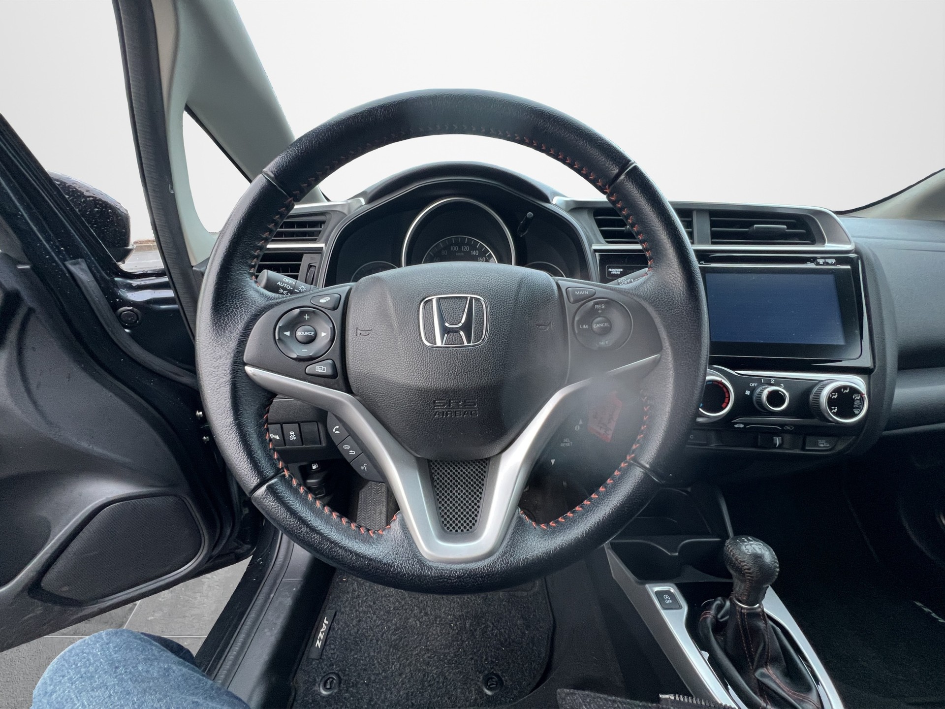 HONDA Jazz 1.5i-VTEC Dynamic-image-9