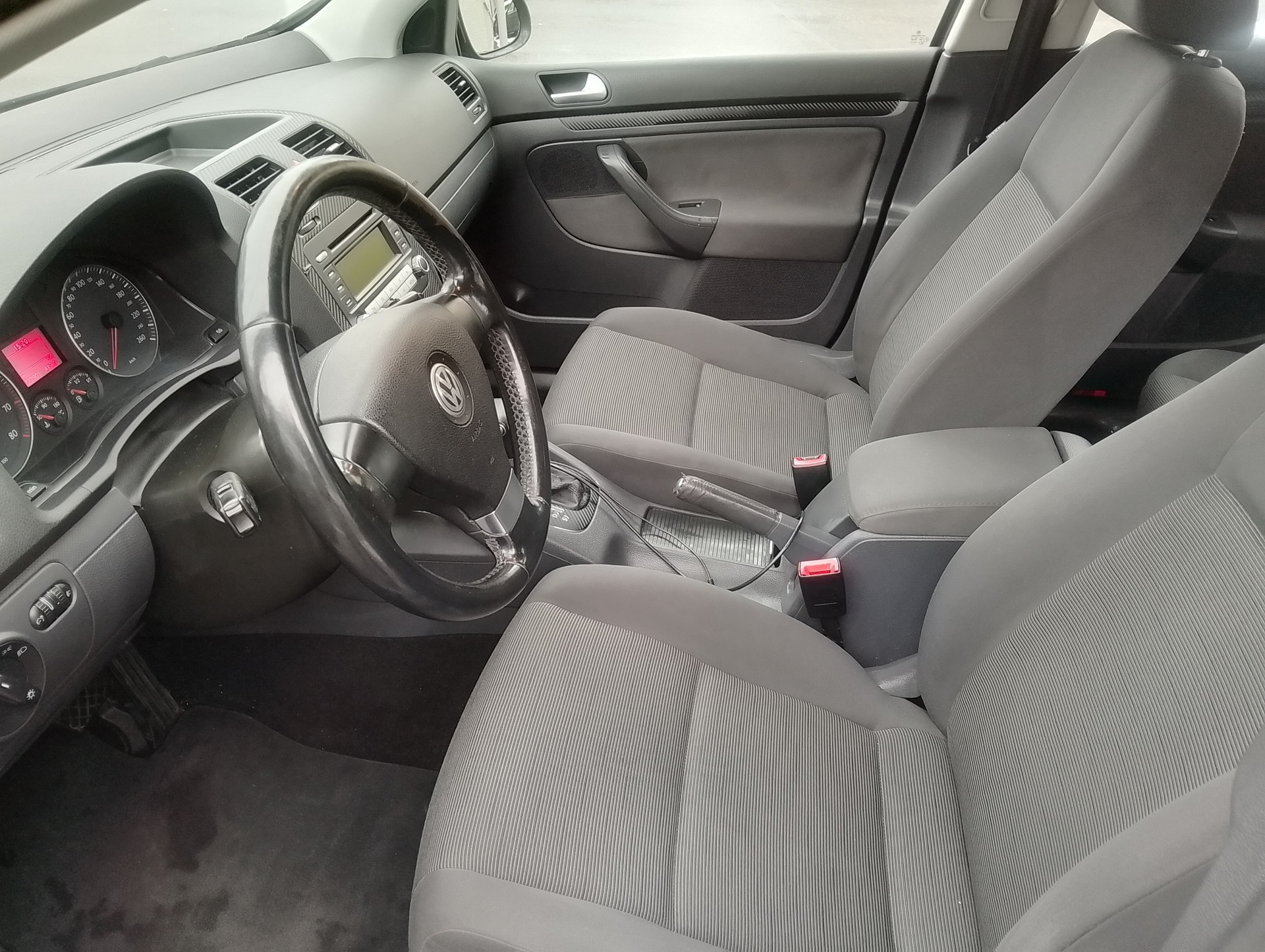 VW Golf 1.4 TSI Leader-image-12
