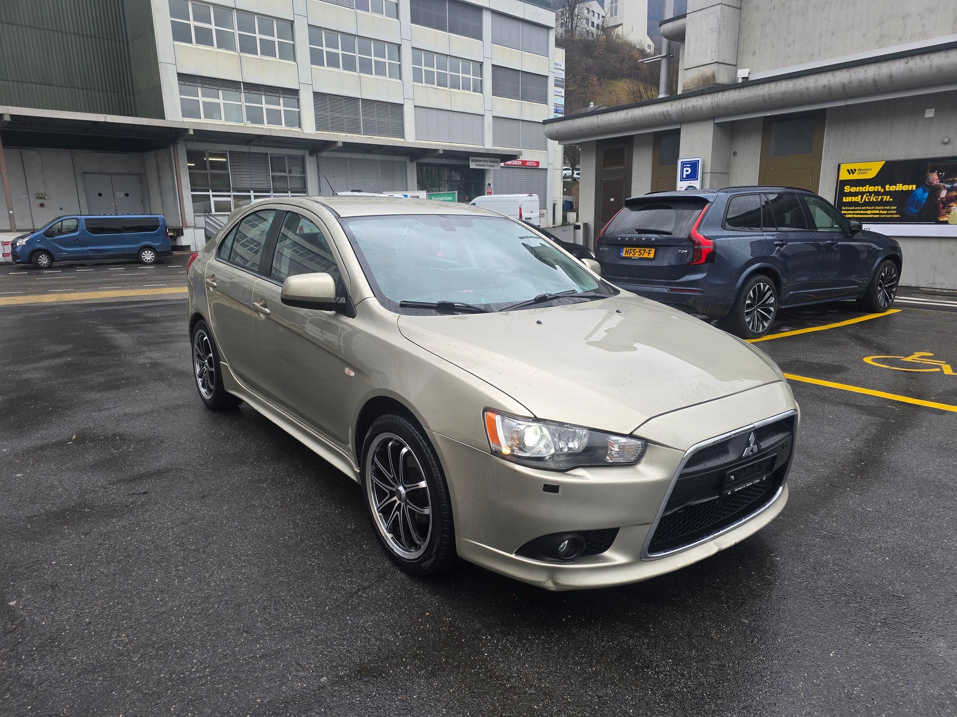 MITSUBISHI Lancer Sportback 1.8 Instyle CVT-image-1