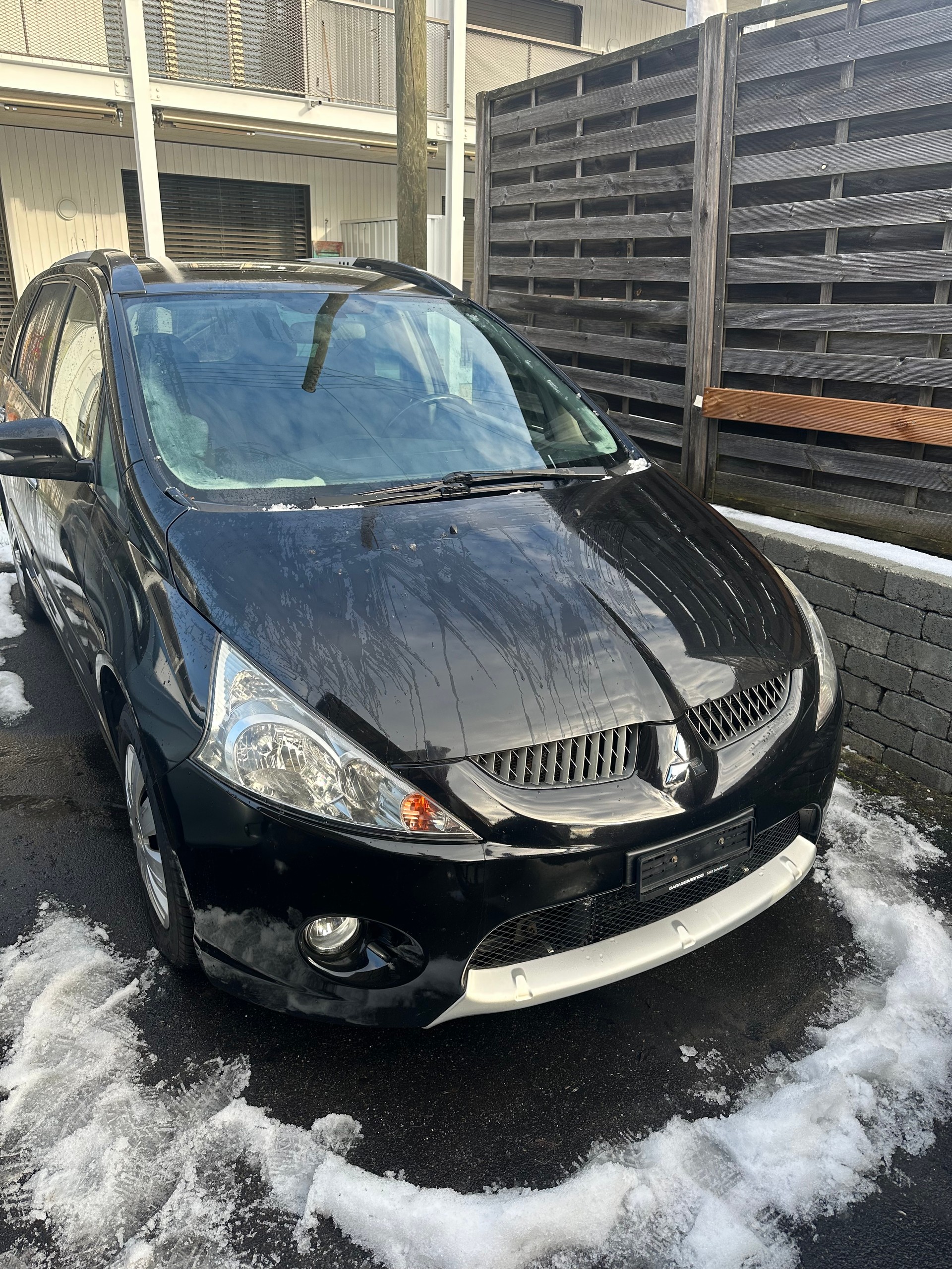 MITSUBISHI Grandis 2.0 16V DID Invite-image-1