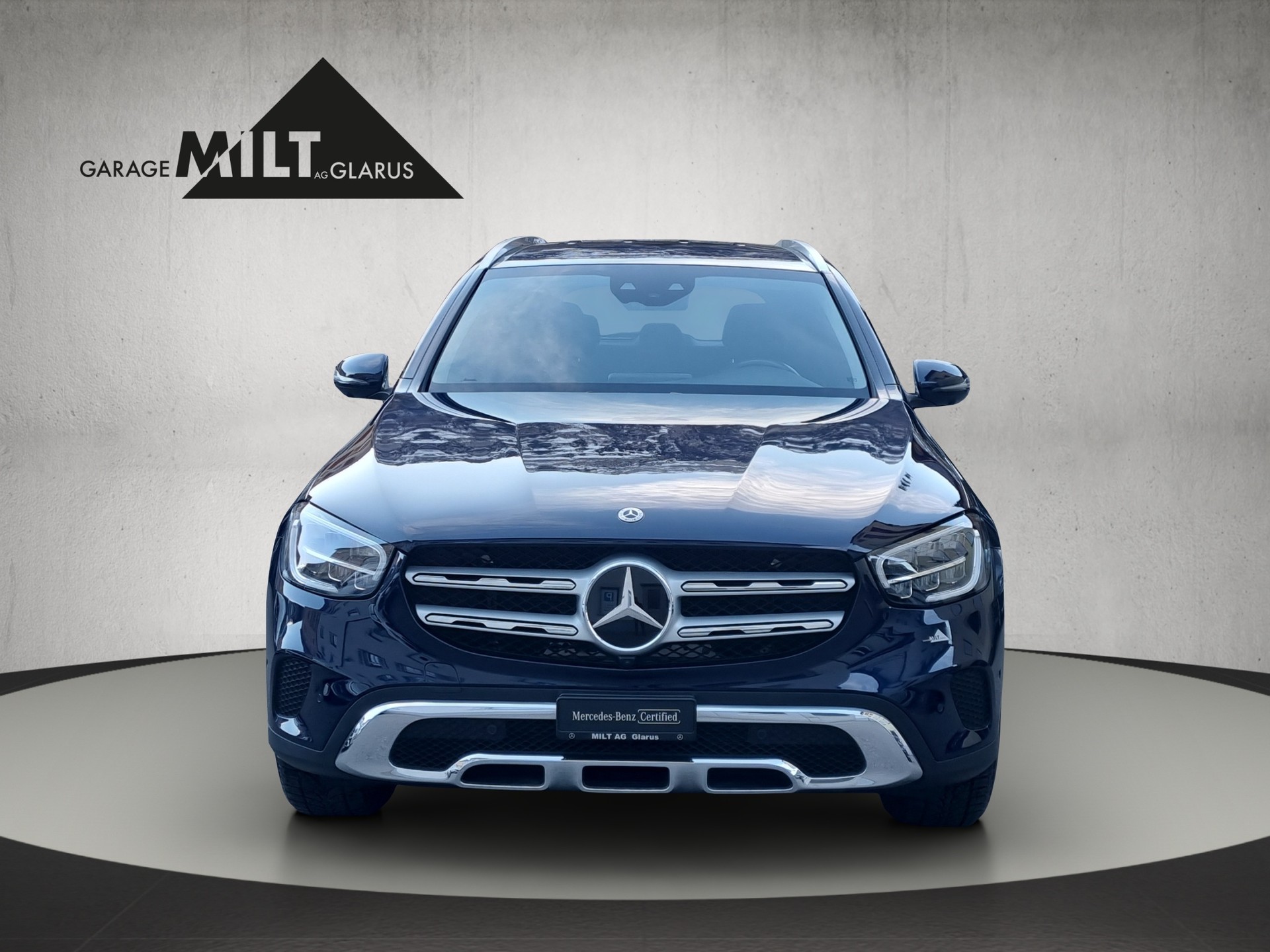 MERCEDES-BENZ GLC 200 4m-showroom-element-1
