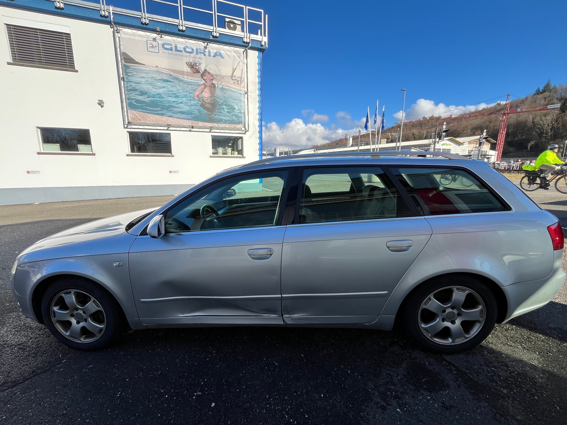 AUDI A4 Avant 2.0 Turbo FSI quattro-image-7