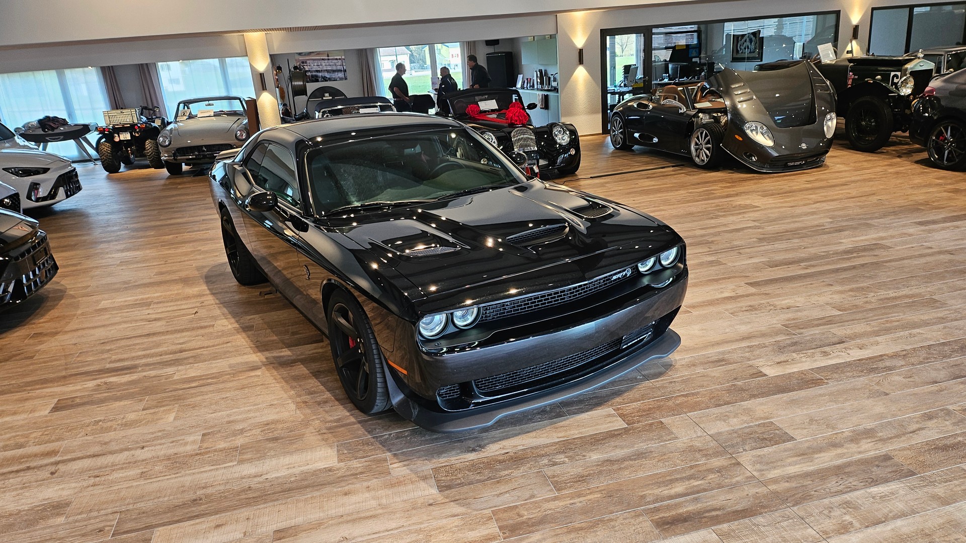 DODGE 6.2 SRT Hellcat-image-5