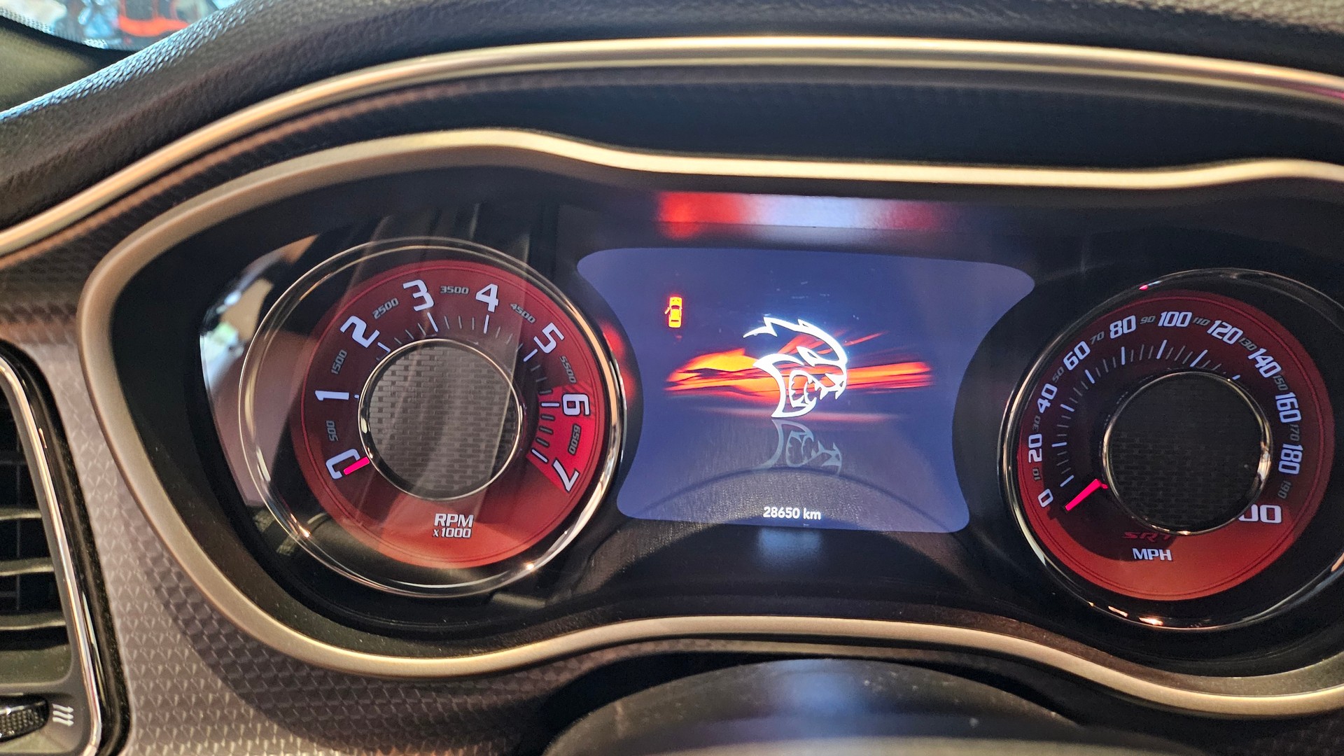 DODGE 6.2 SRT Hellcat-image-23