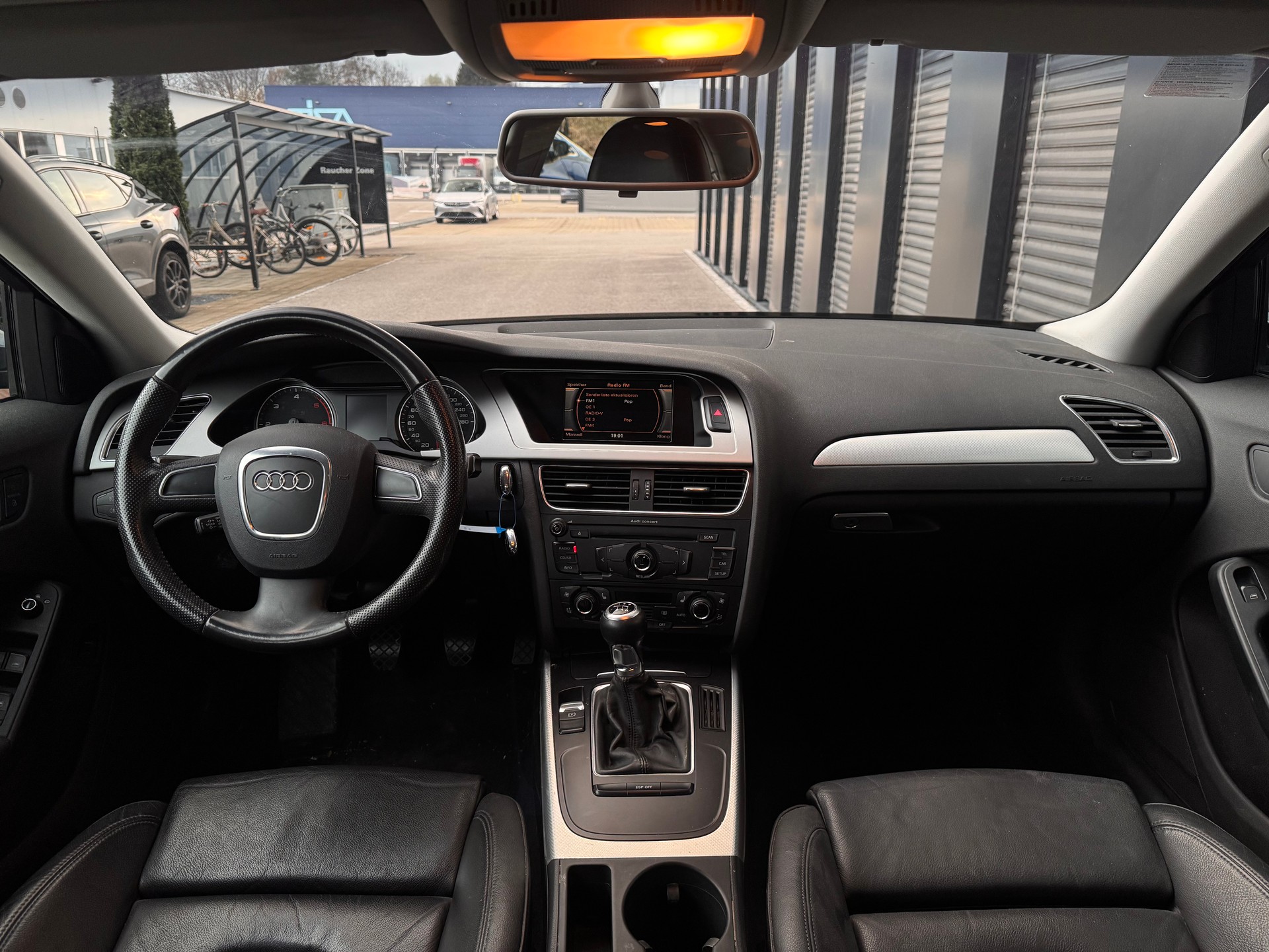 AUDI A4 Limousine 2.0 TDI-image-12