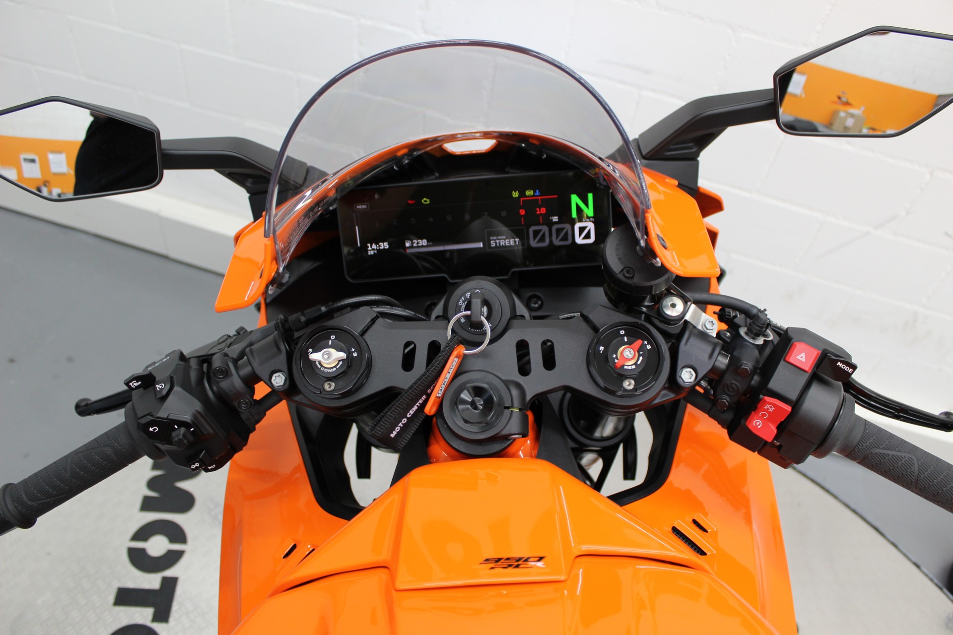 KTM 990 RC R-image-7