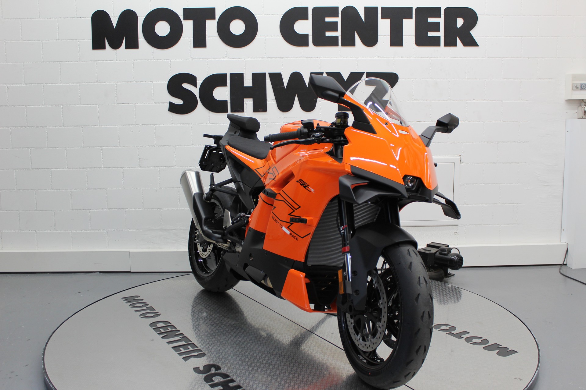 KTM 990 RC R-image-2