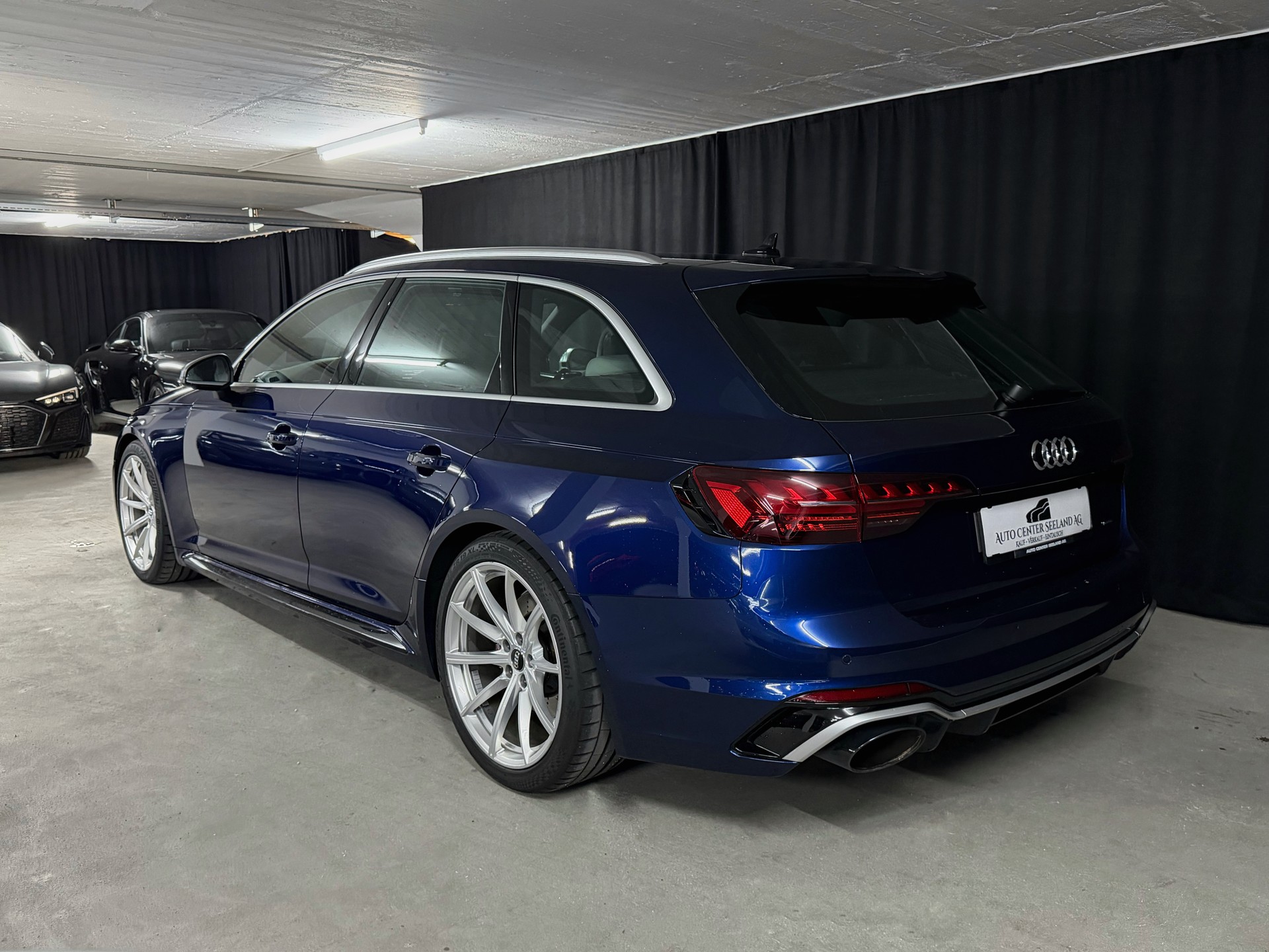 AUDI RS4 Avant 2.9 TFSI quattro tiptronic-image-2