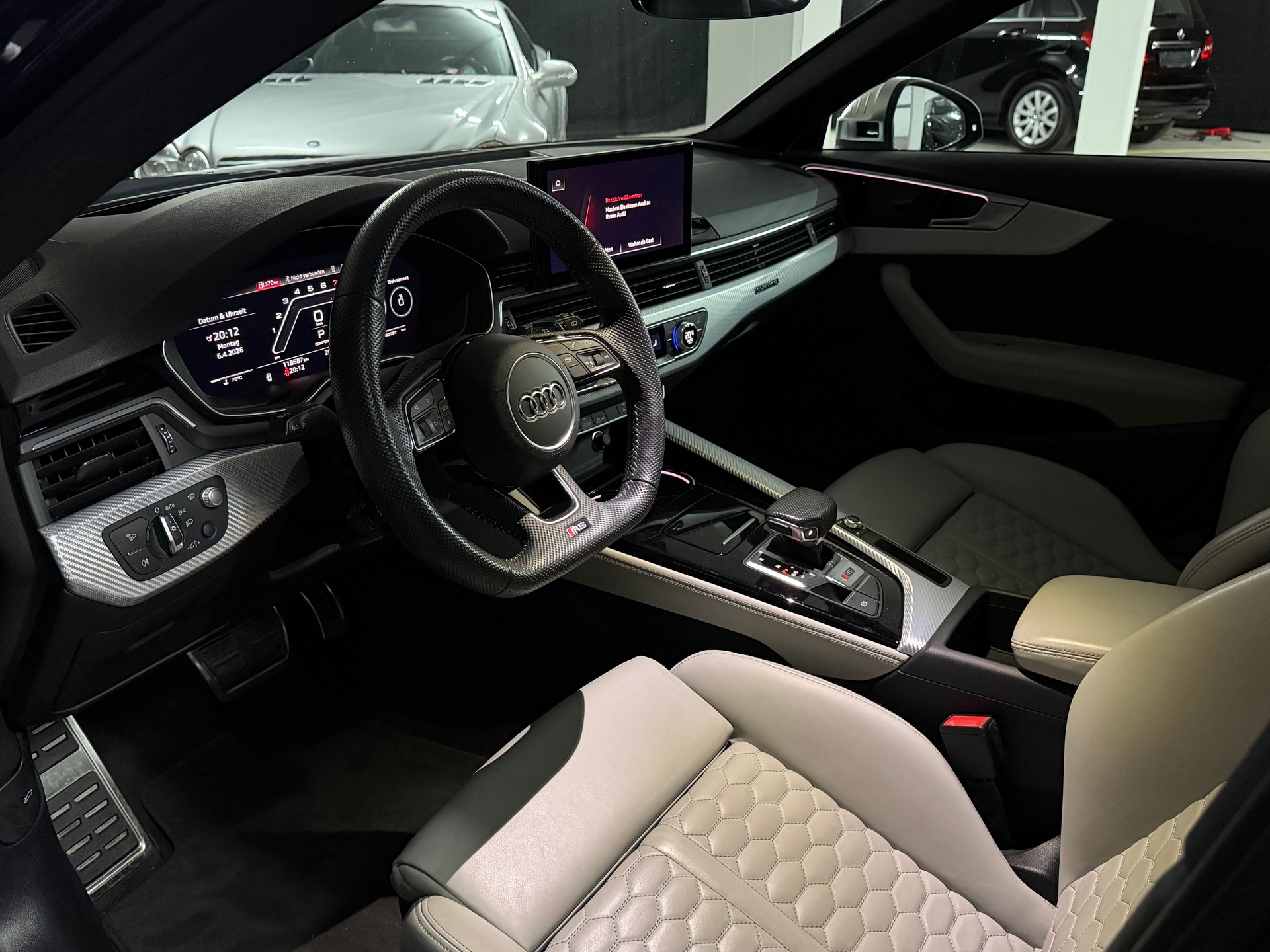 AUDI RS4 Avant 2.9 TFSI quattro tiptronic-image-6