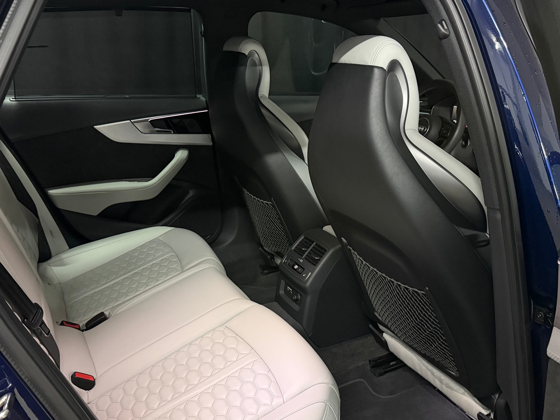 AUDI RS4 Avant 2.9 TFSI quattro tiptronic-image-9