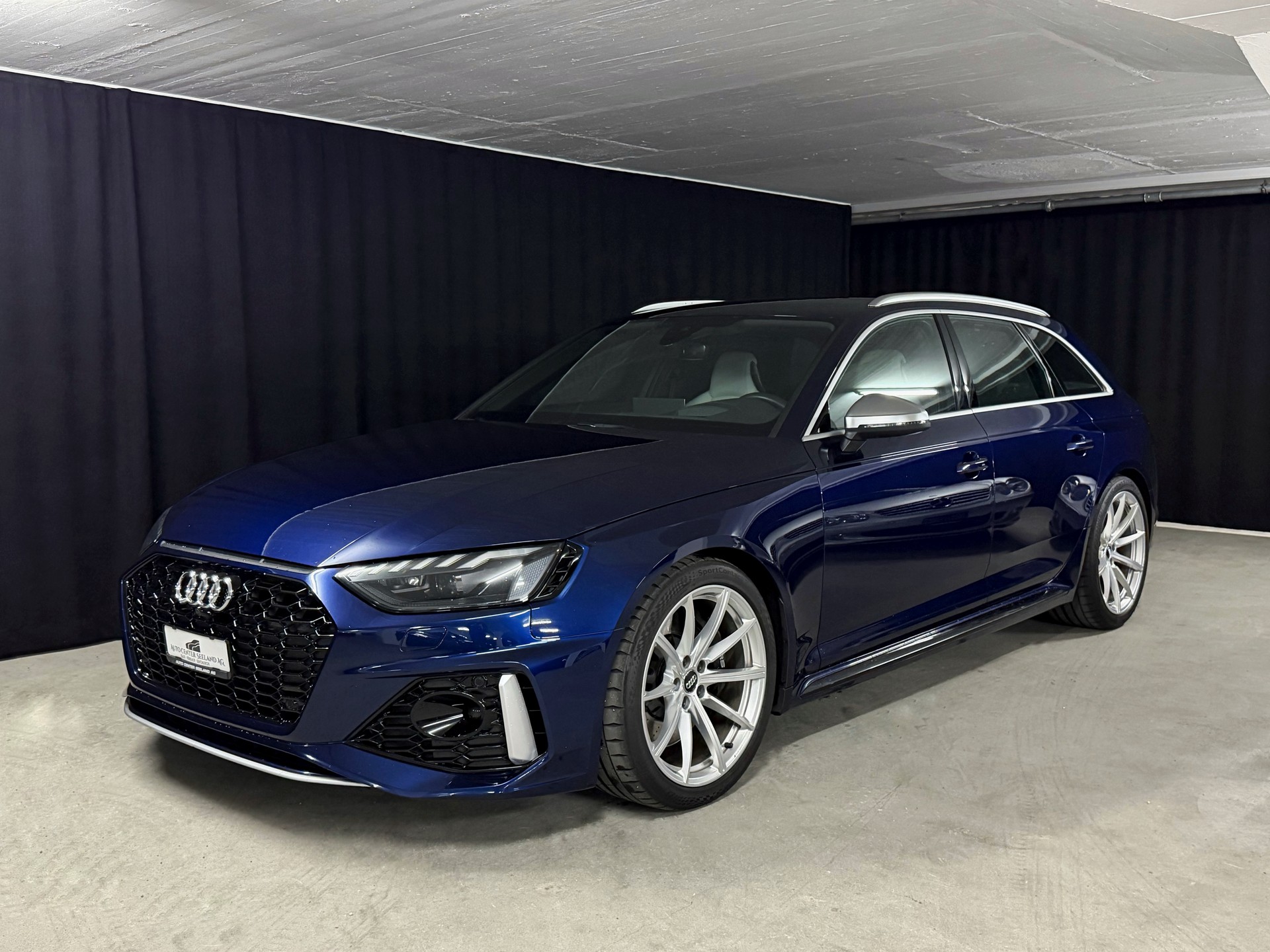 AUDI RS4 Avant 2.9 TFSI quattro tiptronic-image-1