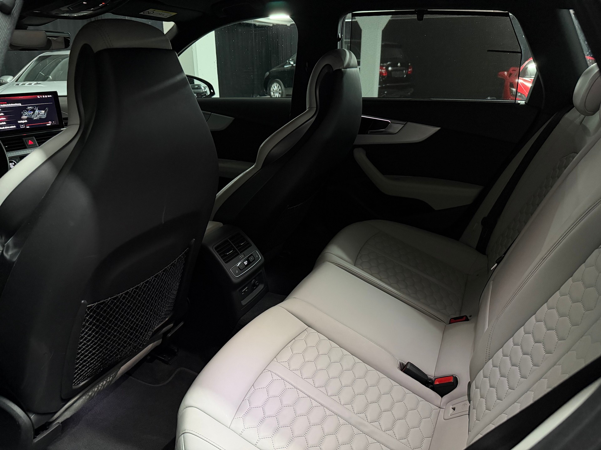 AUDI RS4 Avant 2.9 TFSI quattro tiptronic-image-7