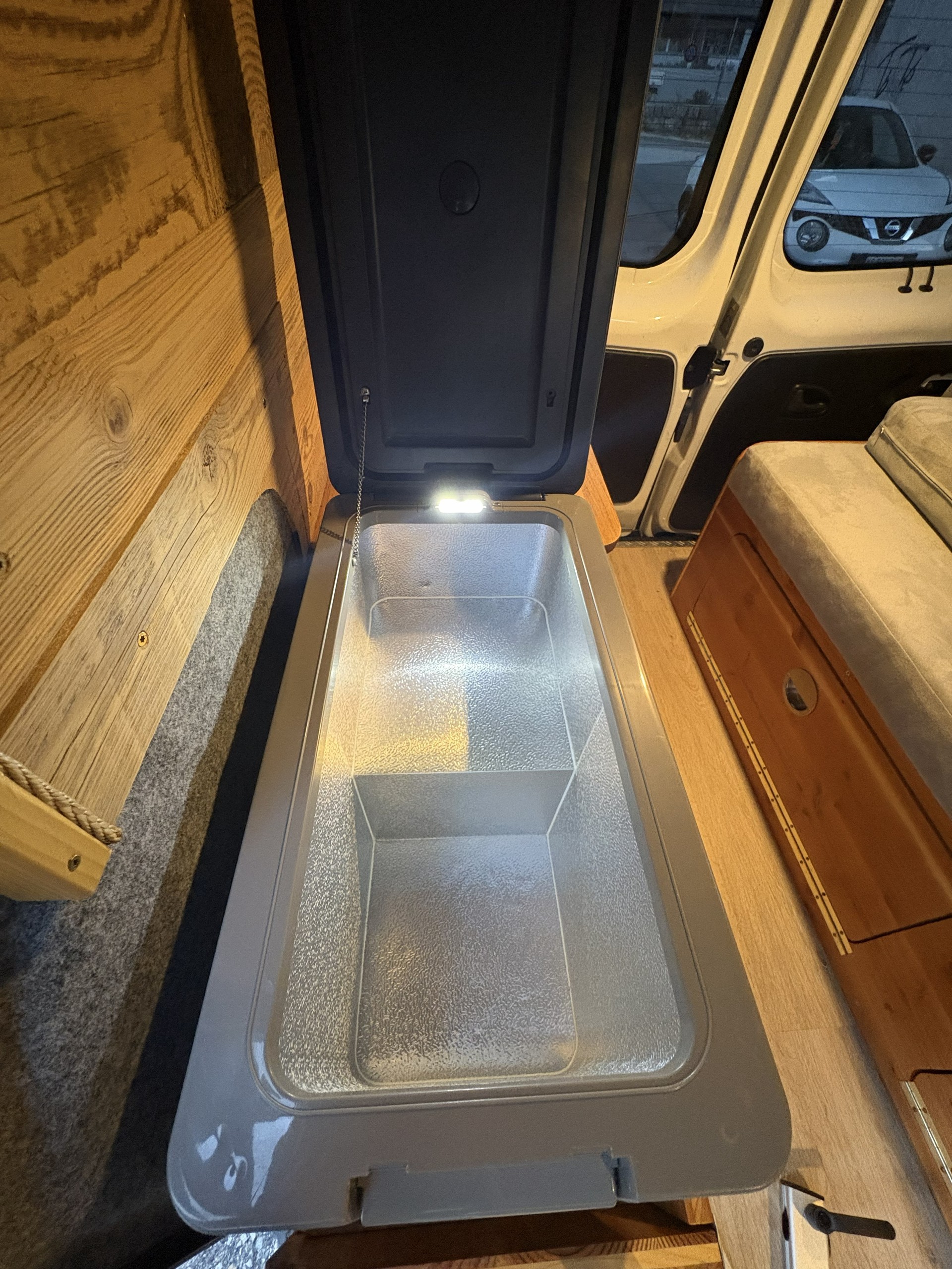 RENAULT TRAFIC-image-13
