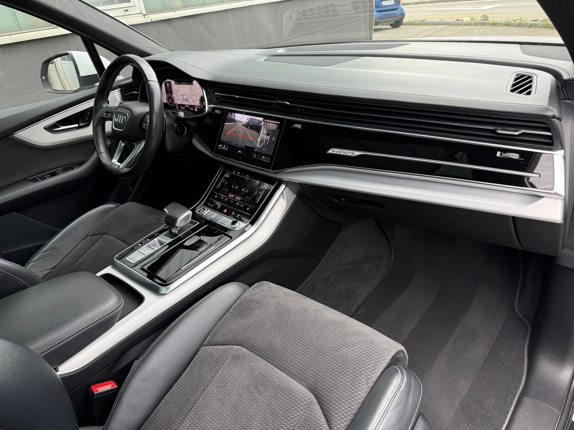 AUDI Q7 55 TFSI S Line quattro tiptronic *** ANHÄNGERKUPPLUNG / DISTANZREGLER ***-image-10