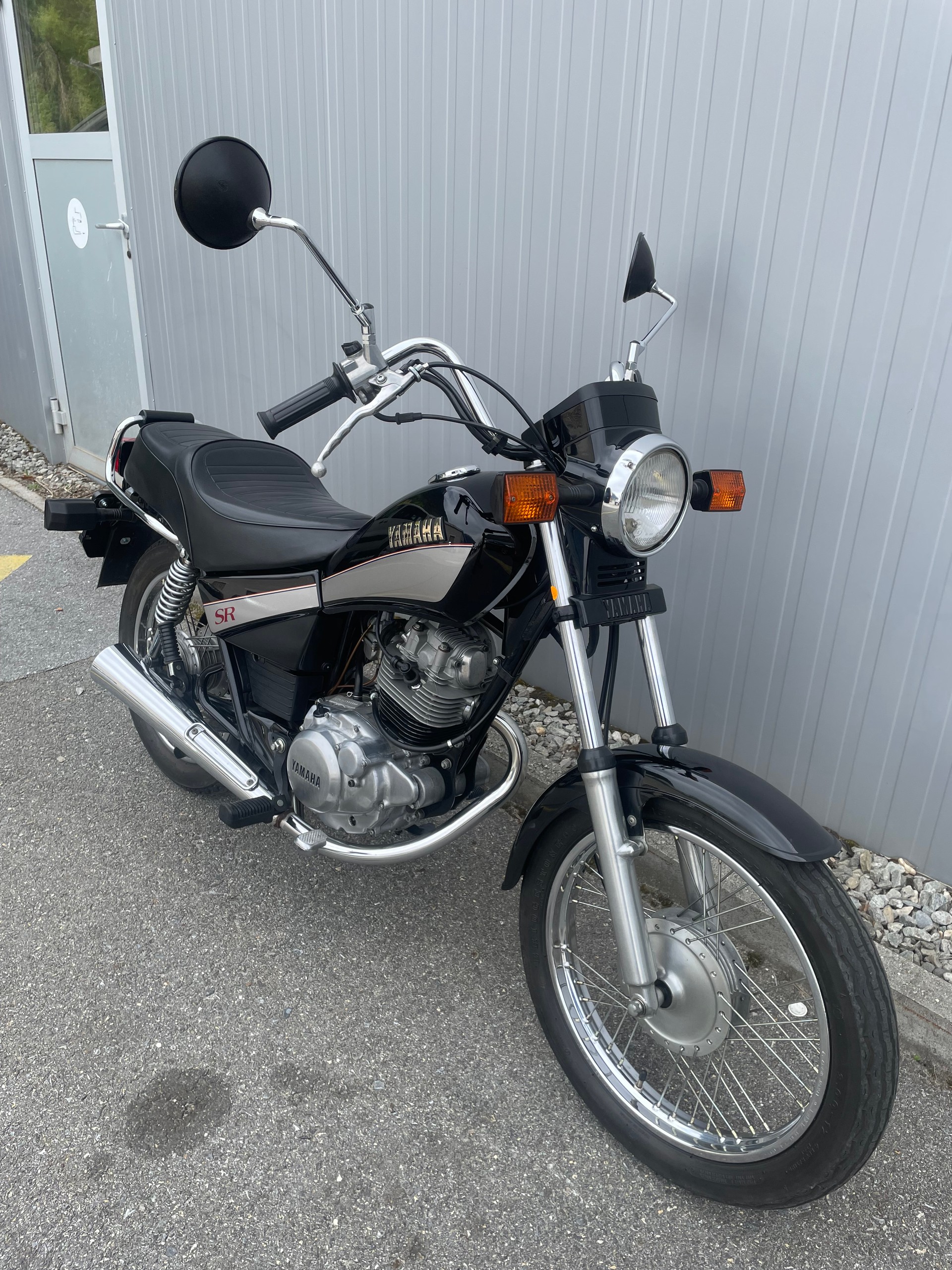 YAMAHA SR 125 SE-image-2