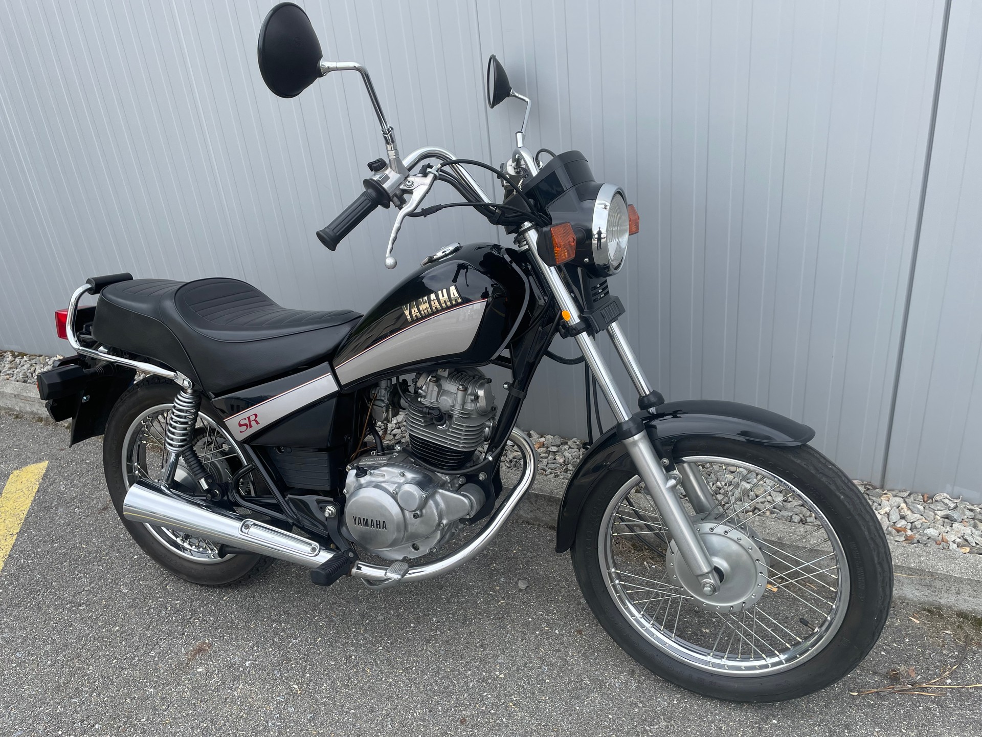 YAMAHA SR 125 SE-image-3