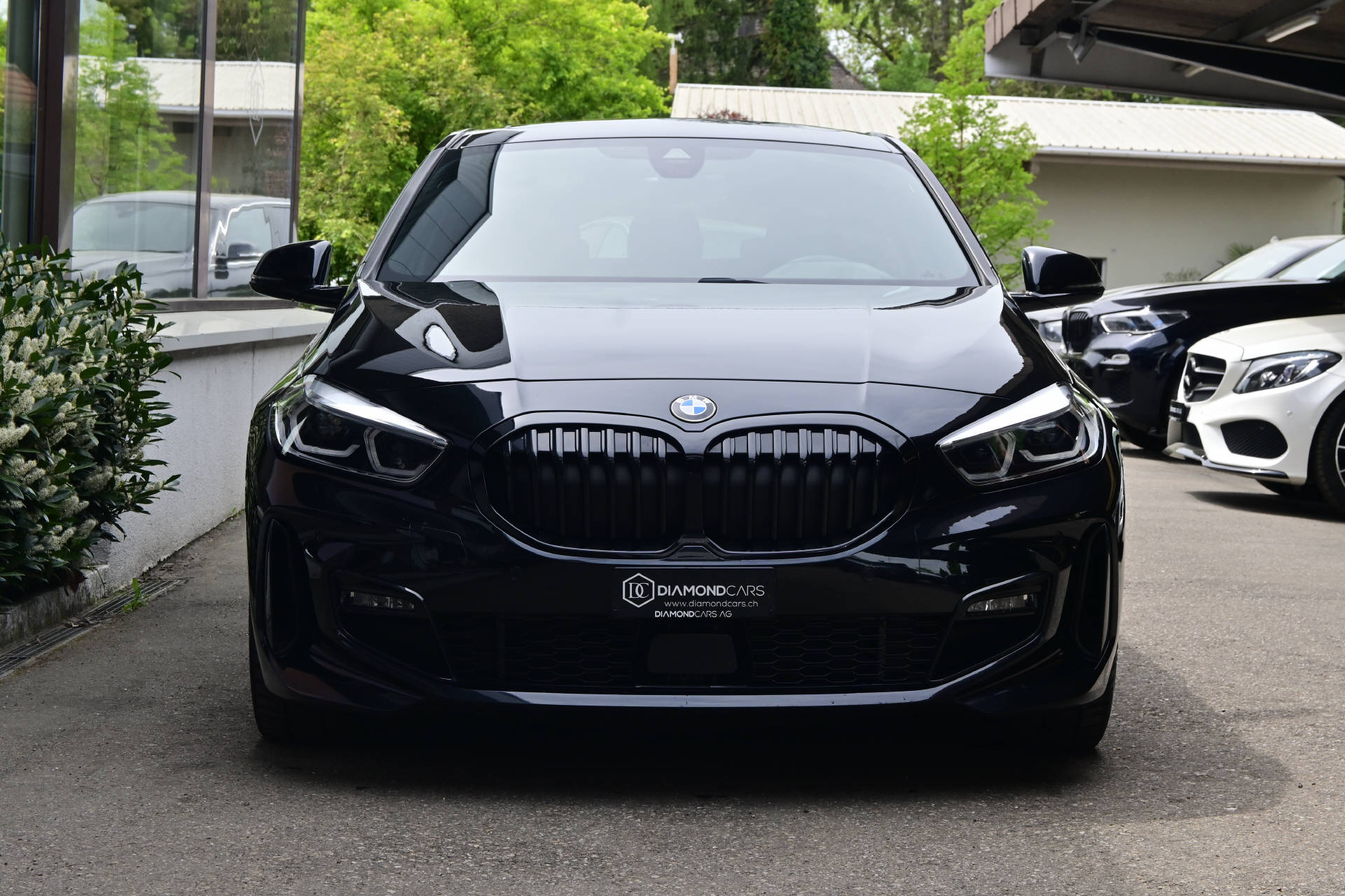 BMW 118i *M-Sportpaket*-showroom-element-1