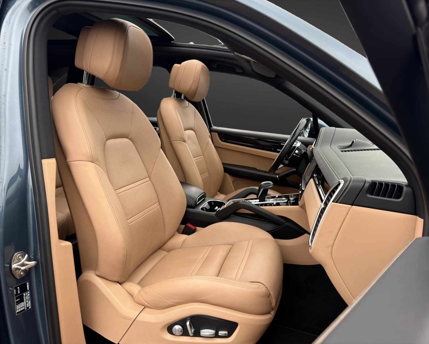 PORSCHE Cayenne-image-8