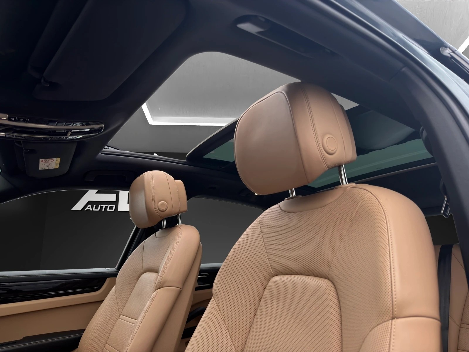PORSCHE Cayenne-image-15