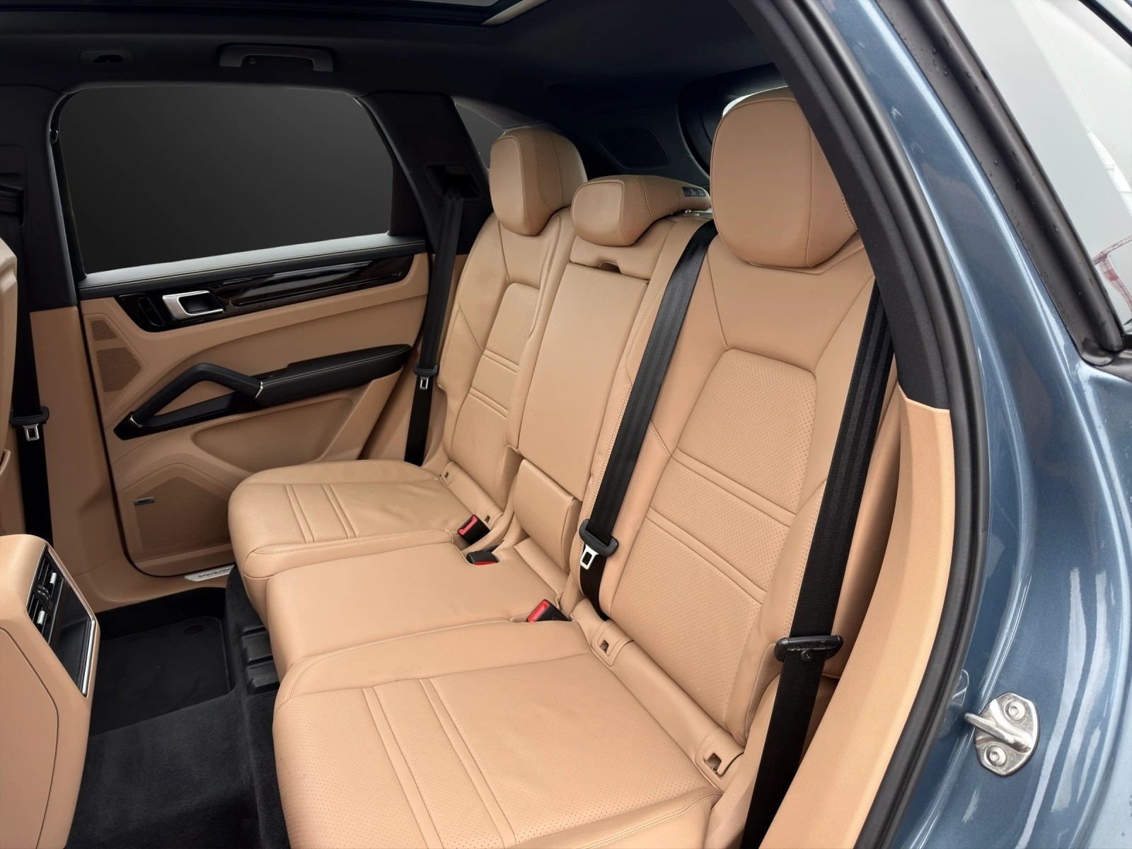 PORSCHE Cayenne-image-12