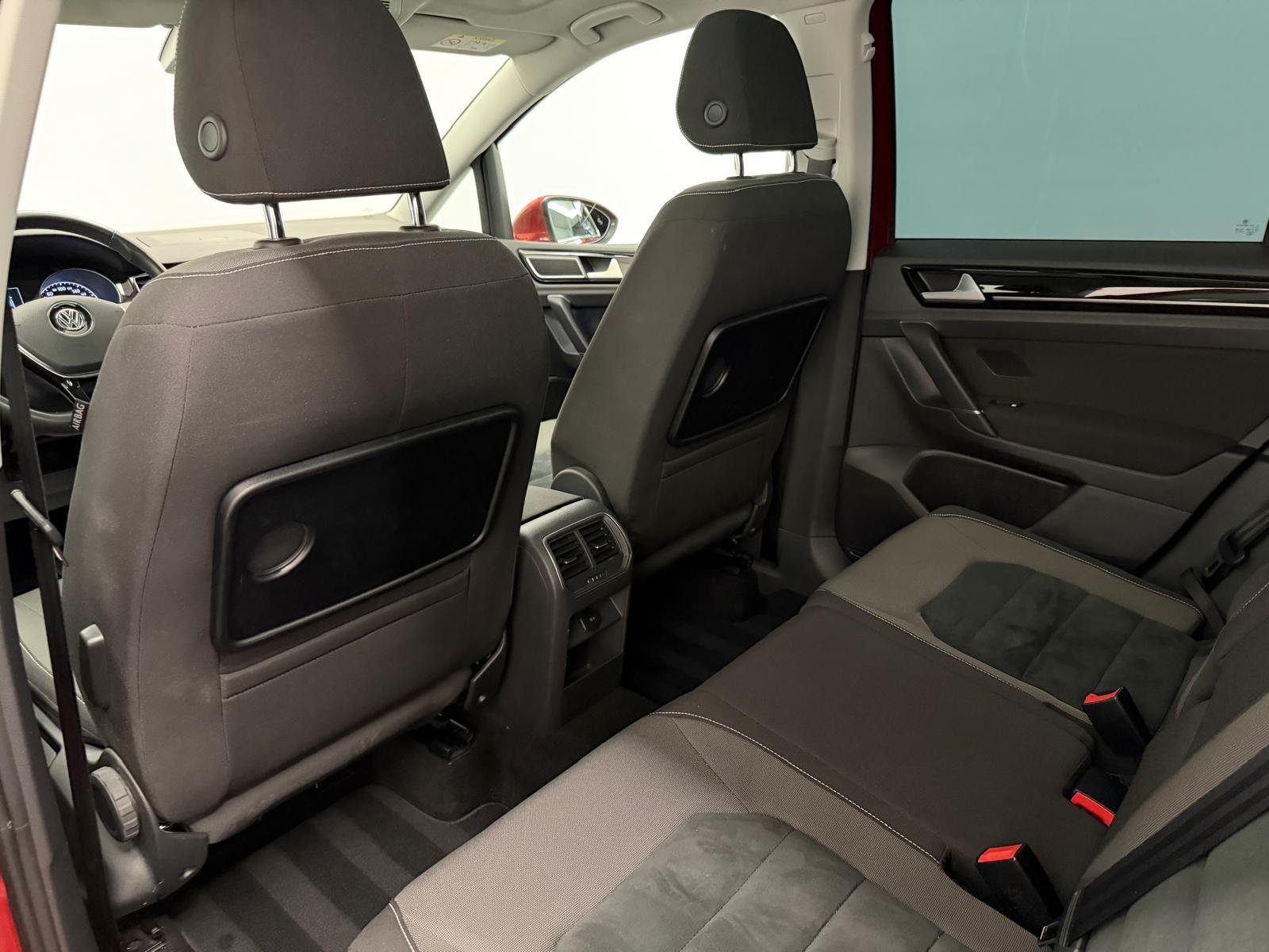 VW Golf VII Sportsvan 1.4 TSI 150 Highline DSG-image-8