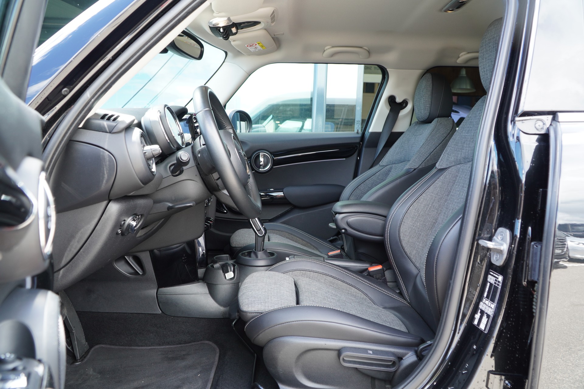 MINI Cooper 5door F55 Steptronic DKG-image-7