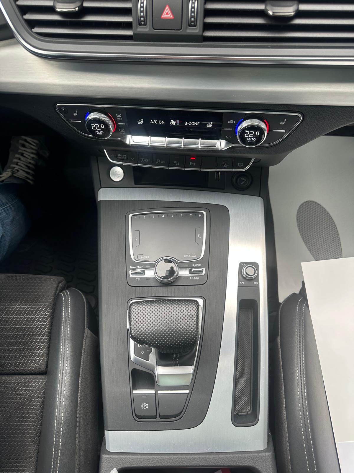 AUDI Q5 45 TDI sport quattro tiptronic-image-14