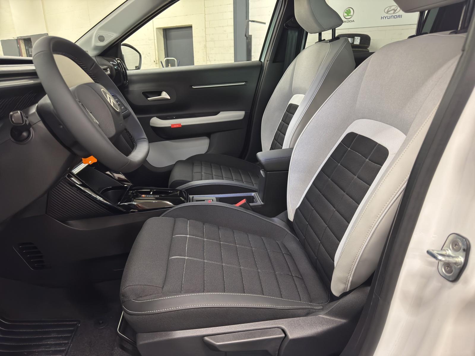 CITROEN C3 1.2 Hybrid Edition Tricolore Automat-image-5