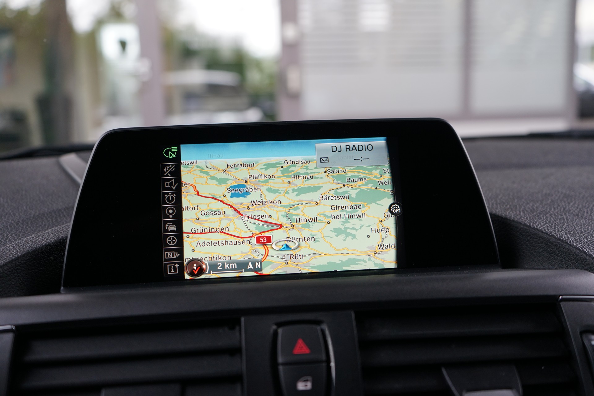 BMW 118i Sport Line Steptronic-image-8