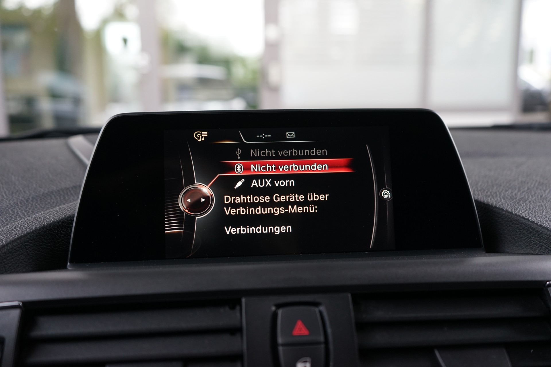 BMW 118i Sport Line Steptronic-image-11